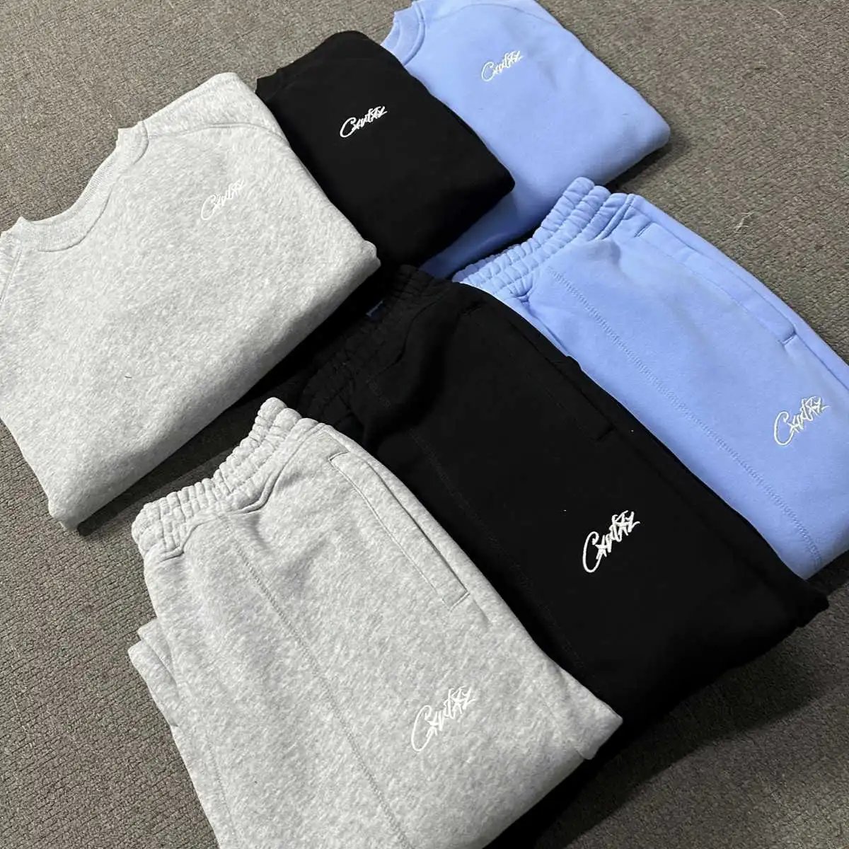 Trendy round neck sweatshirt long sleeve pullover autumn and winter top  